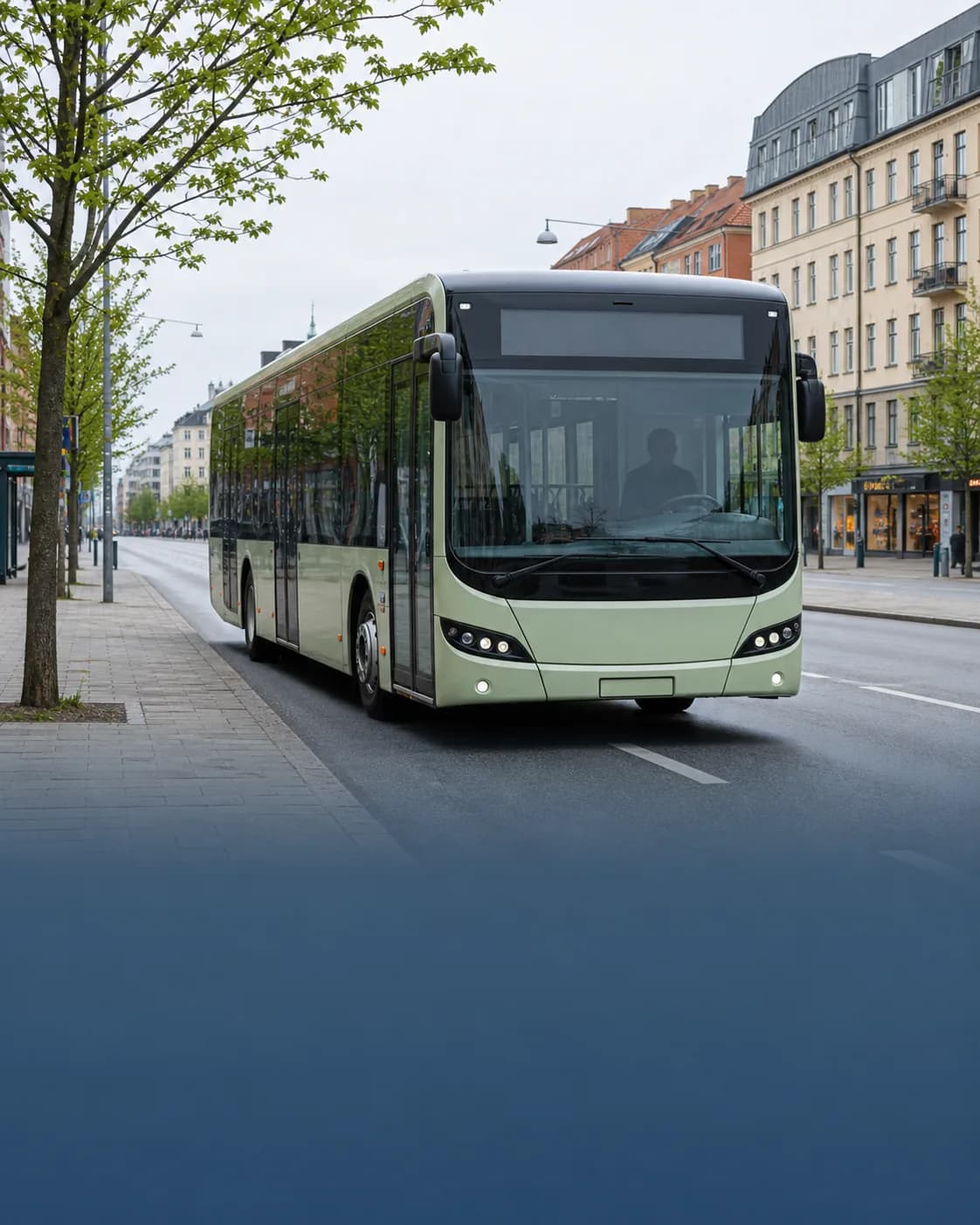 Buss på en svensk stadsgata